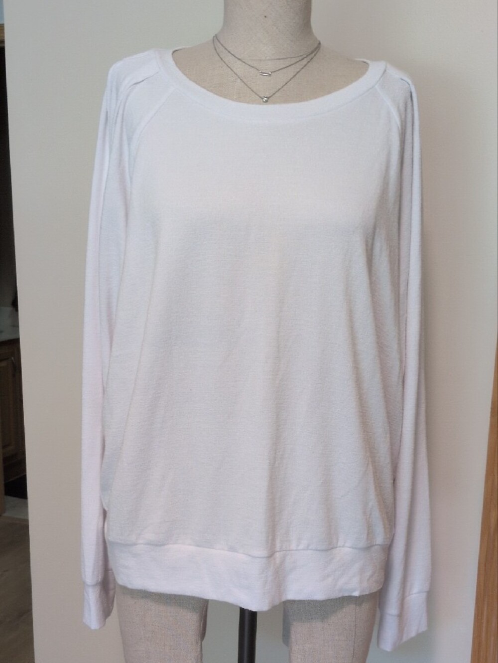 LG GAP Vintage Lightweight White Dainty Sweatshirt